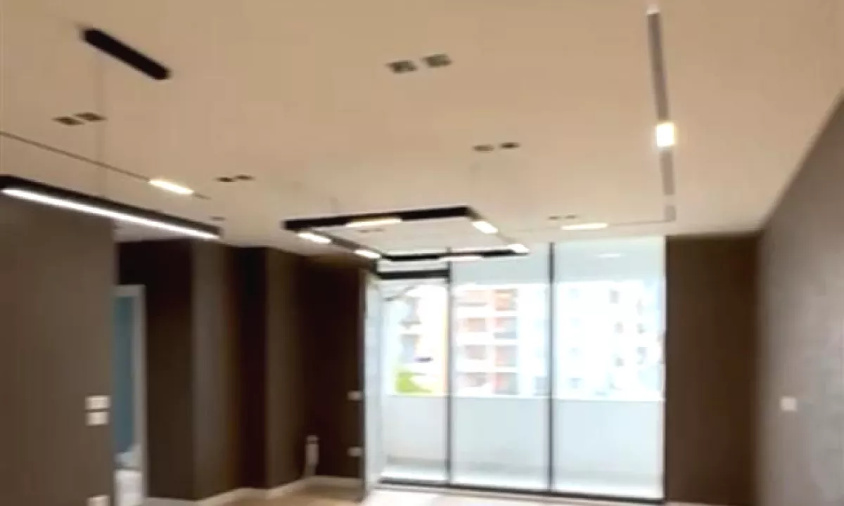 Shtepi ne shitje Apartament ne Tirane, 3+1, Mobilimi Bosh, pa mobiluar, Pagesa 198,000  Euro.