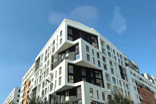 Business Property for Rent 3+1 in Tirana - 1,000 Euro