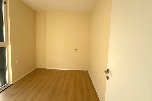 Business Property for Rent 3+1 in Tirana - 600 Euro