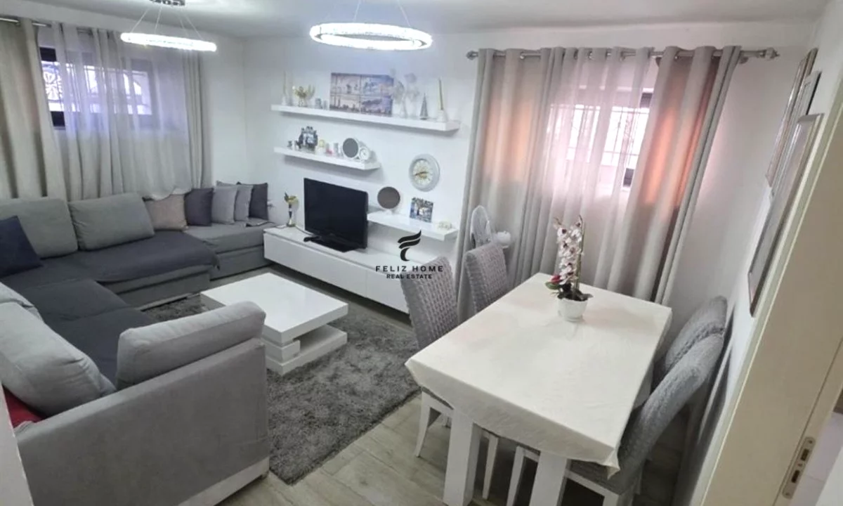 Shtepi ne shitje Apartament ne Tirane, 1+1, Mobilimi E mobiluar, Pagesa 53,000  Euro.
