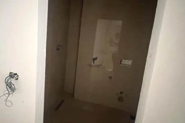 ZYRE ME QERA 50 M2 SHESHI WILLSON 600 EURO