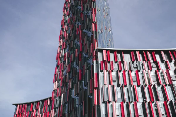 ZYRE ME QERA 235.2 M2 STADIUMI AIR ALBANIA 6600 EURO