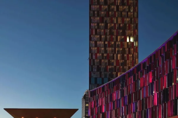 Ambient biznesi me qera 3+1 ne Tirane - 6,900 Euro