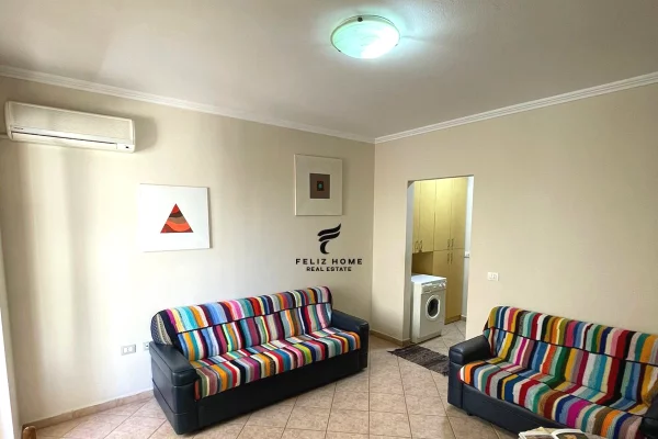 Shtepi me qera Apartament ne Tirane, 1+1, Mobilimi E mobiluar, Pagesa 550  Euro.