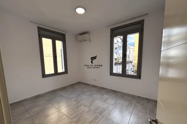Business Property for Rent 3+1 in Tirana - 500 Euro