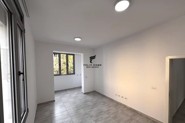 Business Property for Rent 3+1 in Tirana - 500 Euro