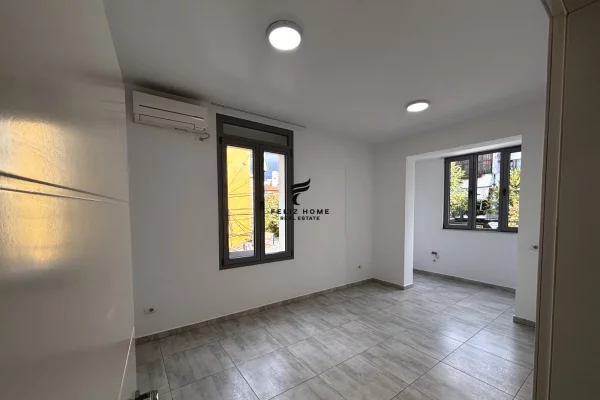 Business Property for Rent 3+1 in Tirana - 500 Euro