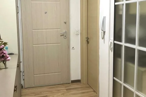 Shtepi me qera Apartament ne Tirane, 1+1, Mobilimi E mobiluar, Pagesa 520  Euro.