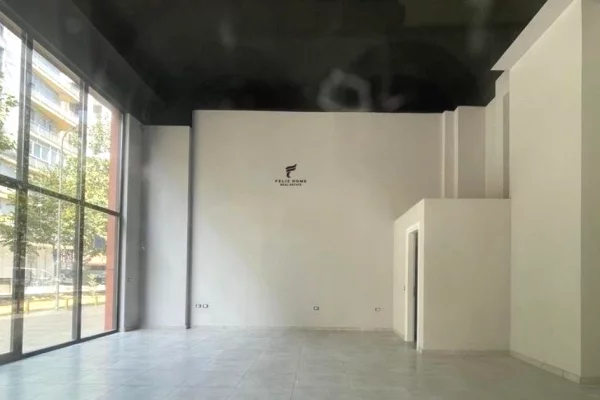 Business Property for Rent 1+1 in Tirana - 805 Euro