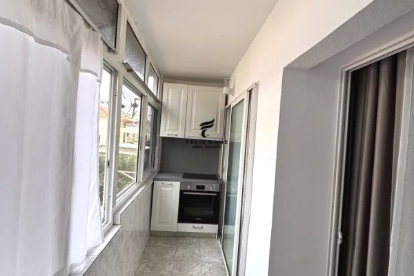 Shtepi me qera Apartament ne Tirane, 2+1, Mobilimi E mobiluar, Pagesa 750  Euro.