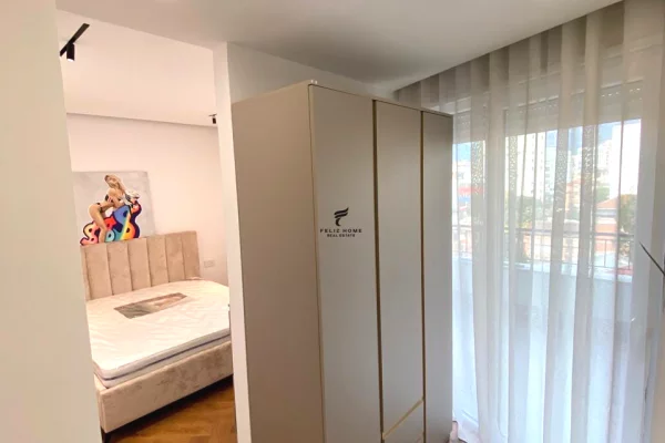 Shtepi me qera Apartament ne Tirane, 2+1, Mobilimi E mobiluar, Pagesa 2,000  Euro.