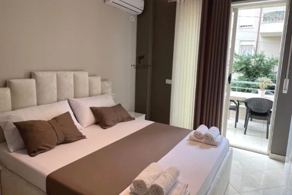 Shtepi me qera Apartament ne Tirane, 1+1, Mobilimi E mobiluar, Pagesa 600  Euro.