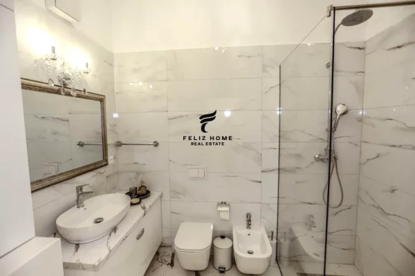 Shtepi ne shitje Apartament ne Tirane, 1+1, Mobilimi E mobiluar, Pagesa 225,000  Euro.