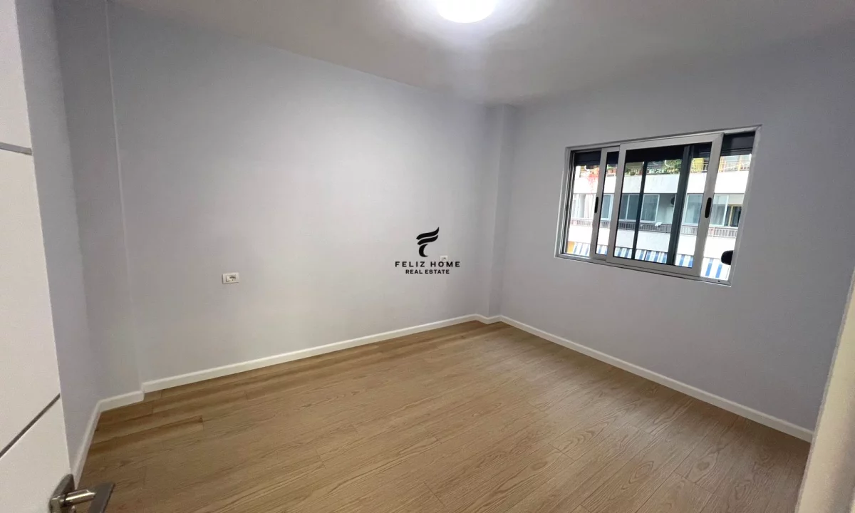 Shtepi ne shitje Apartament ne Tirane, 2+1, Mobilimi Bosh, pa mobiluar, Pagesa 135,000  Euro.