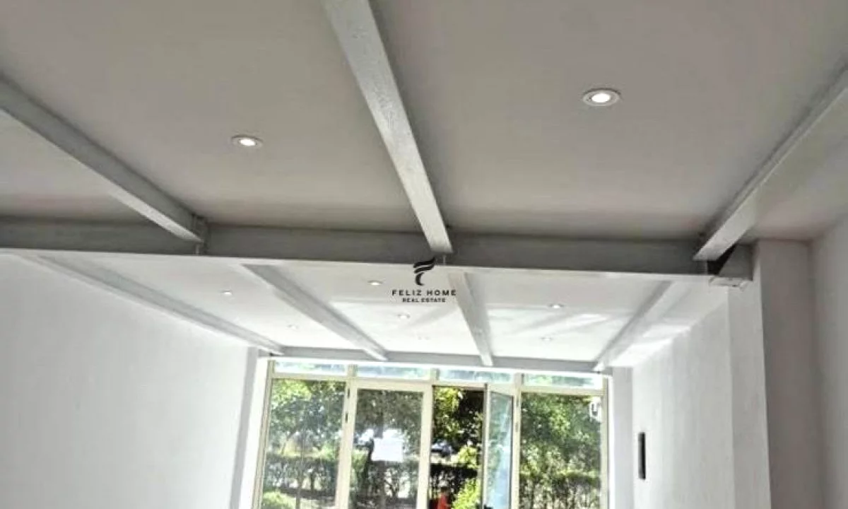 DYQAN ME QERA 50 M2 BULEVARDI RI 50.000 LEKE