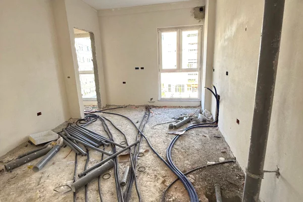 ZYRE ME QERA 100 M2 KOMUNA E PARISIT 1000 EURO