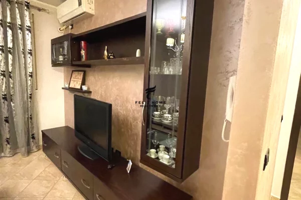 Shtepi me qera Apartament ne Tirane, 2+1, Mobilimi E mobiluar, Pagesa 750  Euro.