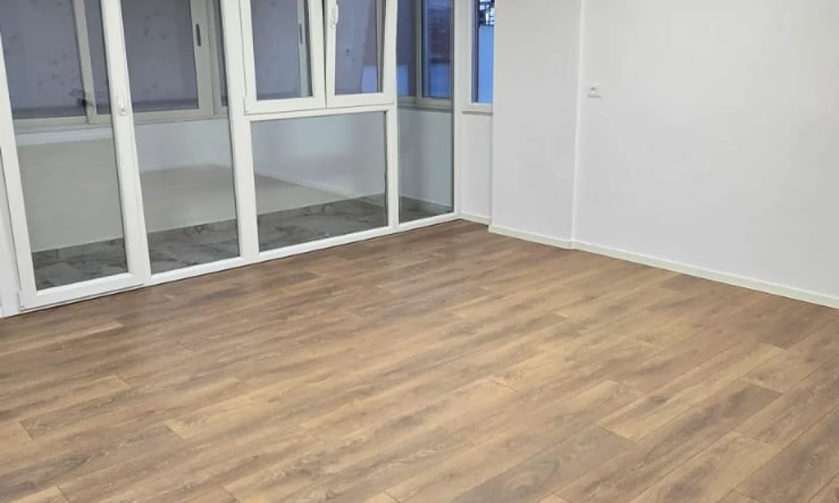 Shtepi ne shitje Apartament ne Tirane, 2+1, Mobilimi Bosh, pa mobiluar, Pagesa 218,000  Euro.