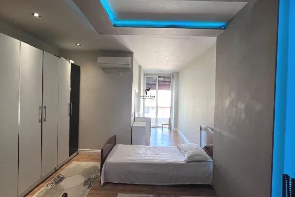 Shtepi me qera Apartament ne Tirane, 2+1, Mobilimi E mobiluar, Pagesa 55,000  Leke.