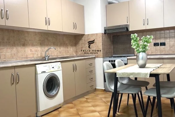 Shtepi me qera Apartament ne Tirane, 1+1, Mobilimi E mobiluar, Pagesa 65,000  Leke.