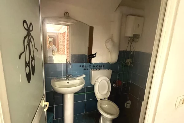 Business Property for Rent 1+1 in Tirana - 700 Euro