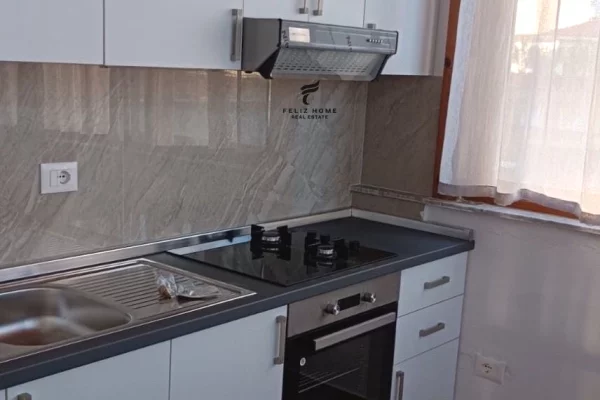 Shtepi me qera Apartament ne Tirane, 2+1, Mobilimi E mobiluar, Pagesa 50,000  Leke.