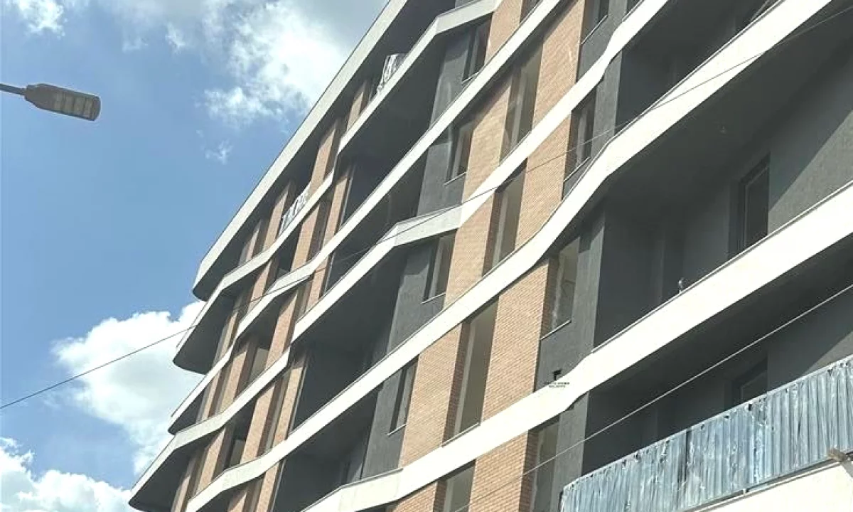 Shtepi ne shitje Apartament ne Tirane, 1+1, Mobilimi Bosh, pa mobiluar, Pagesa 73,000  Euro.