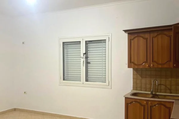 APARTAMENT ME QERA 3+1 DON BOSKO 40.000 LEKE