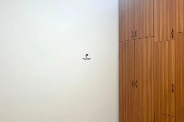 Shtepi me qera Apartament ne Tirane, 3+1, Mobilimi Bosh, pa mobiluar, Pagesa 40,000  Leke.