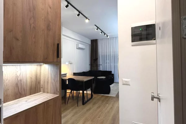 Shtepi me qera Apartament ne Tirane, 2+1, Mobilimi E mobiluar, Pagesa 550  Euro.