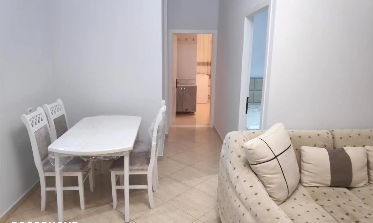 Shtepi me qera Apartament ne Tirane, 2+1, Mobilimi E mobiluar, Pagesa 480  Euro.