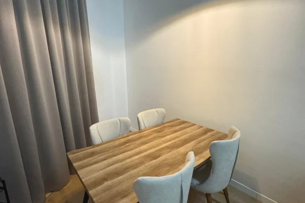 APARTAMENT ME QERA 1+1 RRUGA E DURRESIT 70.000 LEKE