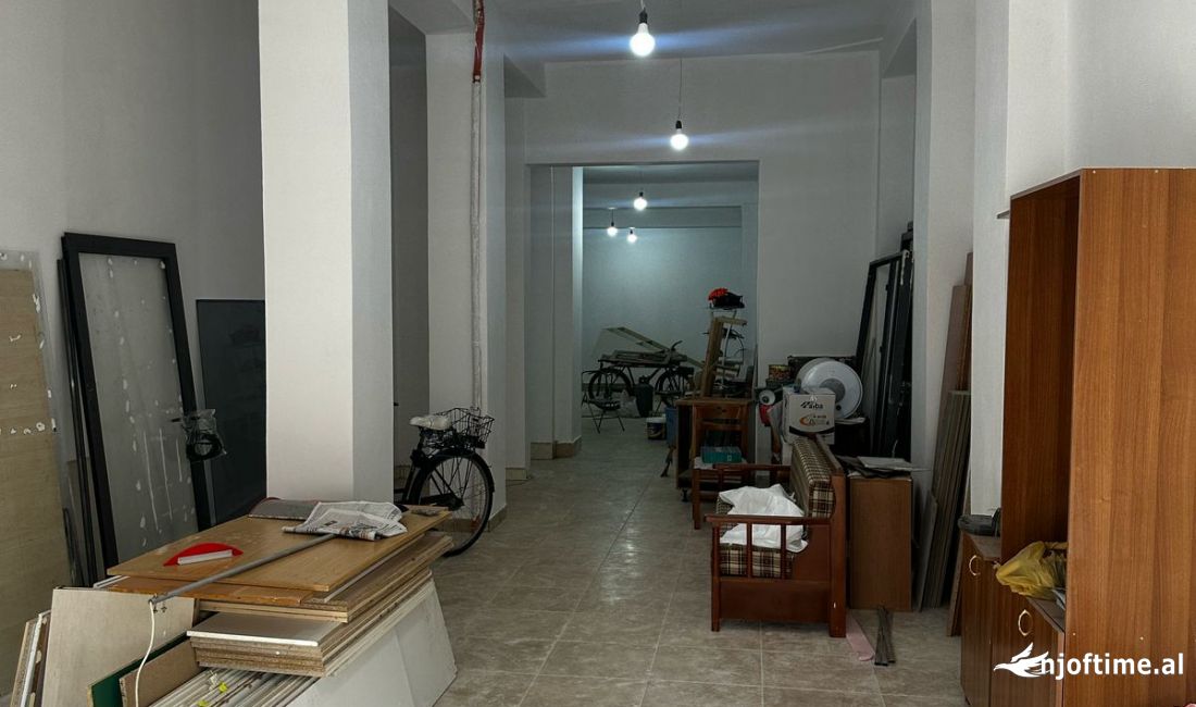 Magazine me qera ne zonen e Ali Demit ! 