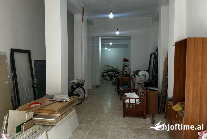 Magazine me qera ne zonen e Ali Demit ! 