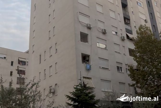 Ambiente Commerciale in Vendita 1+1 a Tirana - 90,001 Euro