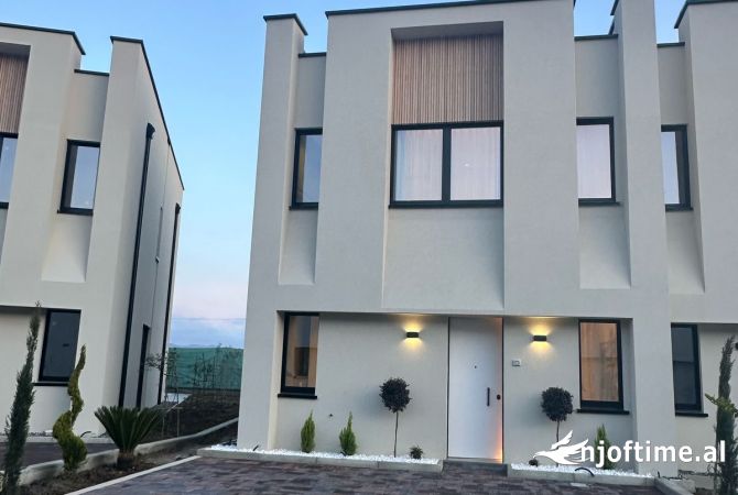 Casa privata/Indipendente in vendita a Durazzo 3+1, Arredato