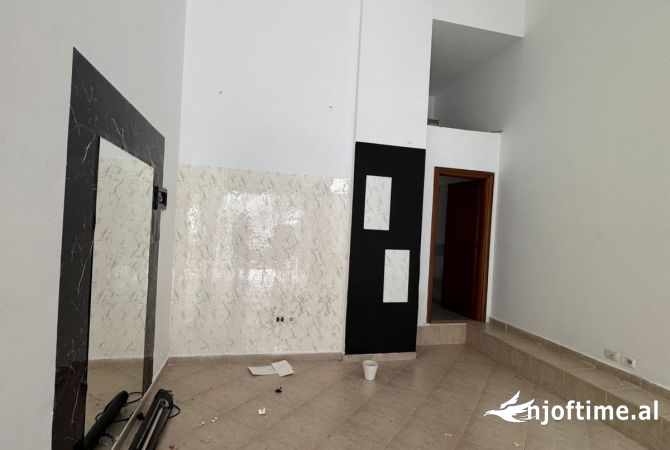 Business Property in Sale 1+1 in Tirana - 70,000 Euro
