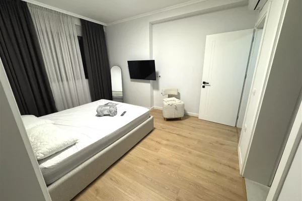 Appartamento in affitto a Tirana 2+1, Arredato