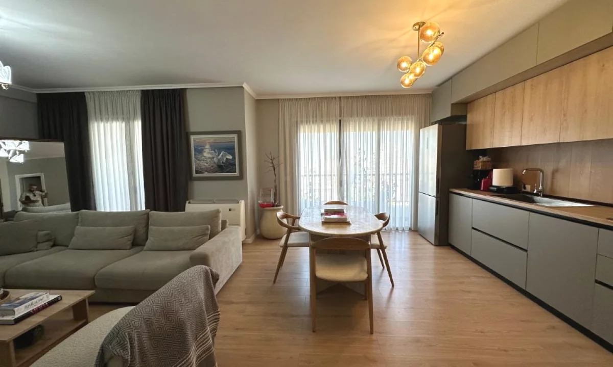 Appartamento in affitto a Tirana 2+1, Arredato