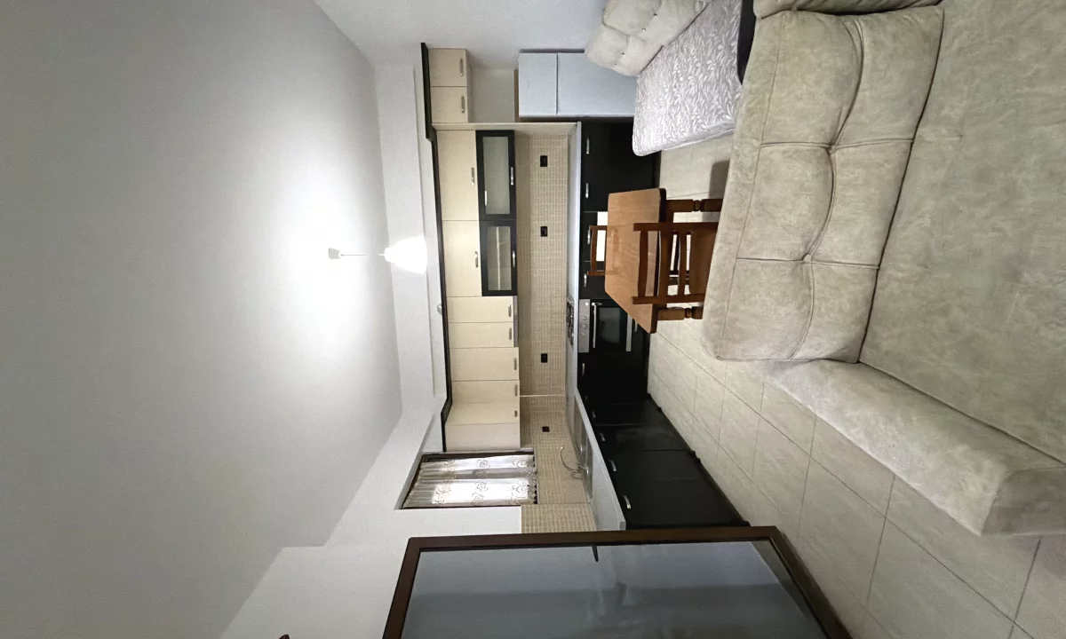 Shtepi me qera Apartament ne Tirane, 1+1, Mobilimi E mobiluar, Pagesa 380  Euro.