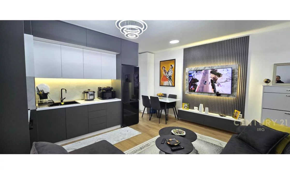 Shtepi ne shitje Apartament ne Tirane, 1+1, Mobilimi Pjeserisht e mobiluar, Pagesa 120,000  Euro.