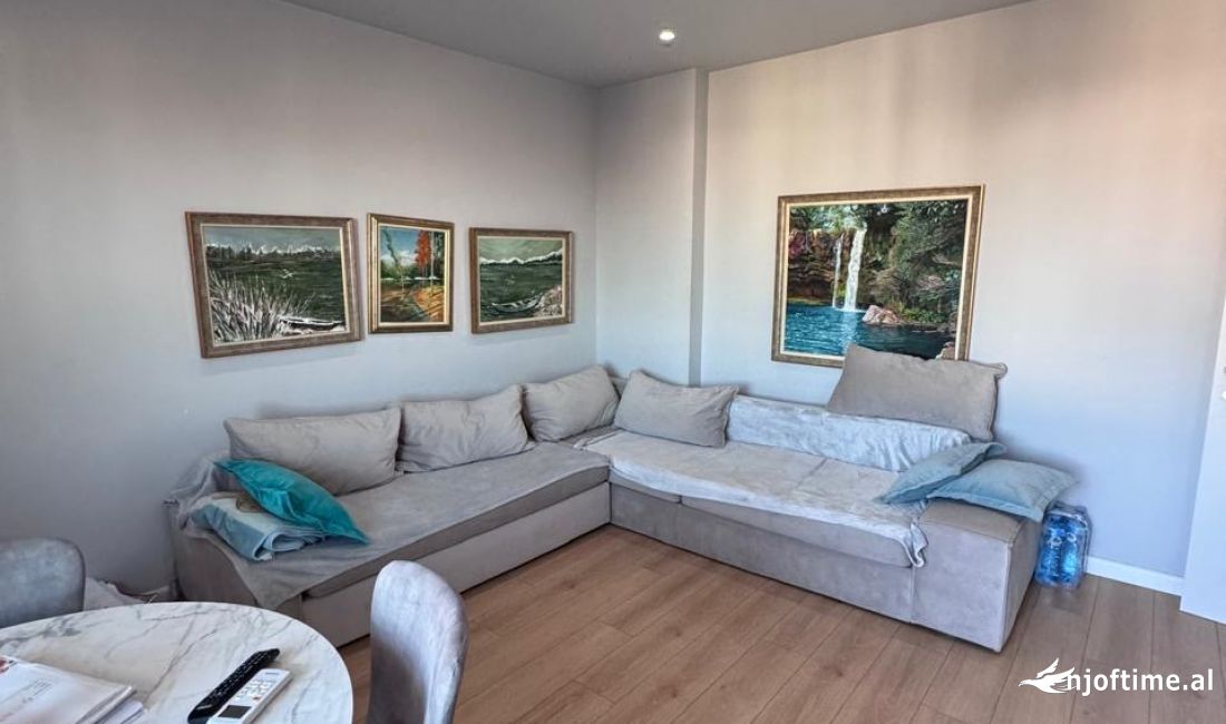 Shtepi ne shitje Apartament ne Tirane, 1+1, Mobilimi E mobiluar, Pagesa 130,000  Euro.