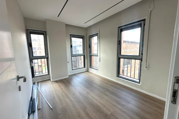 Shtepi ne shitje Apartament ne Tirane, 2+1, Mobilimi Bosh, pa mobiluar, Pagesa 210,000  Euro.