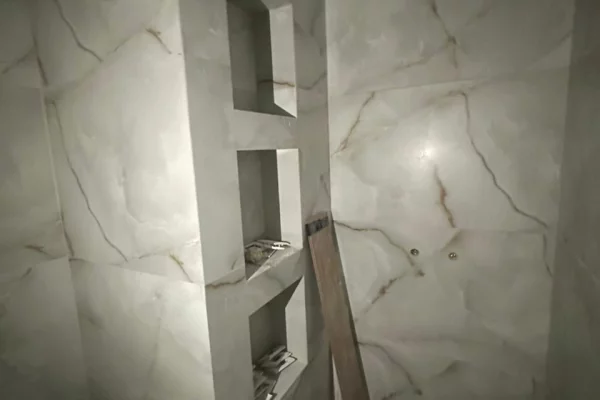 Shtepi ne shitje Apartament ne Tirane, 2+1, Mobilimi Bosh, pa mobiluar, Pagesa 210,000  Euro.