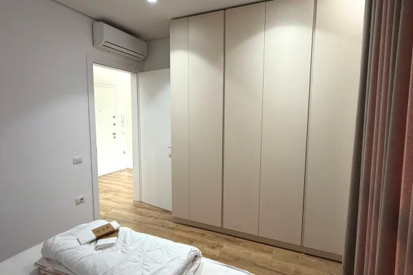 Appartamento in affitto a Tirana 1+1, Arredato