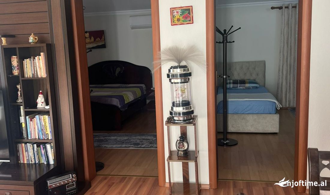 Shtepi me qera Apartament ne Tirane, 2+1, Mobilimi E mobiluar, Pagesa 500  Euro.