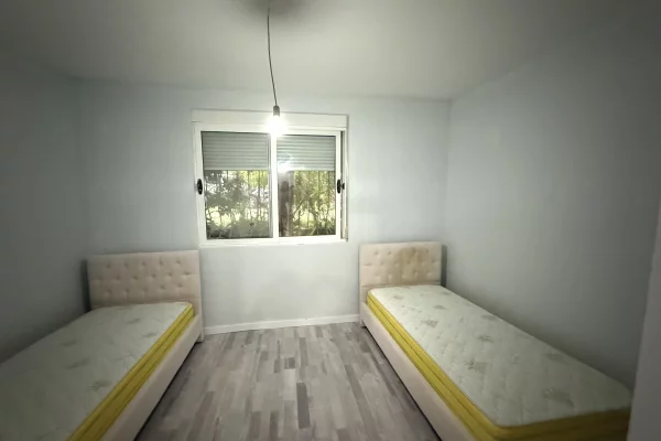 Shtepi me qera Apartament ne Tirane, 2+1, Mobilimi E mobiluar, Pagesa 400  Euro.