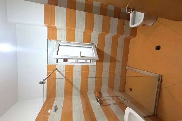 Appartamento in vendita a Tirana 3+1, Arredato