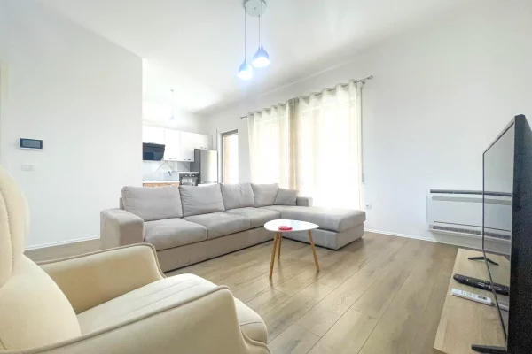 Appartamento in vendita a Tirana 2+1, Arredato