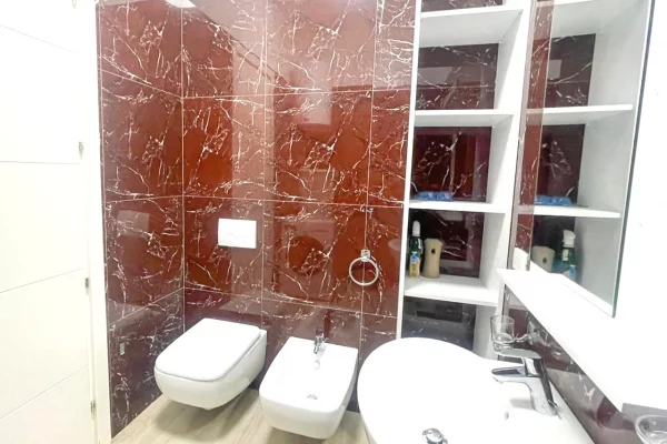 Appartamento in vendita a Tirana 2+1, Arredato